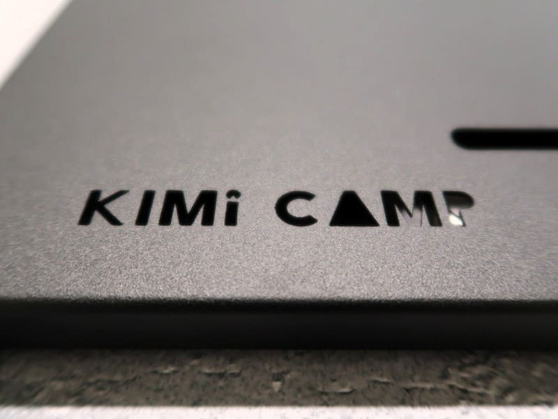 KIMI CAMP アイアンプレート IT04 ロゴ拡大