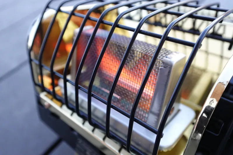 シャンクヒーター（AS2OV別注モデル）のヒーター部アップ。暖かさと所有欲を満たすアウトドアギア。