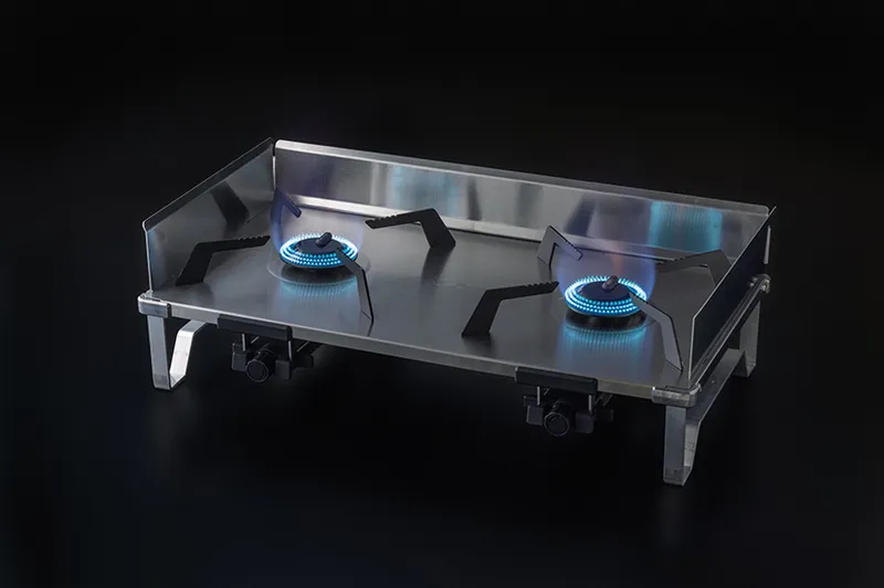 SOTO レギュレーター2バーナー GRID ST-528。薄型で卓上でも使いやすいCB缶対応ツーバーナー。
